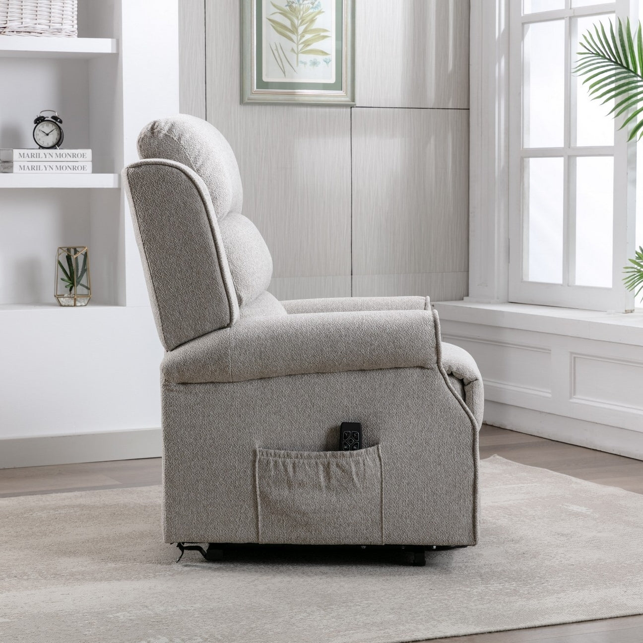 Side view of the Andover with no back or foot recline active